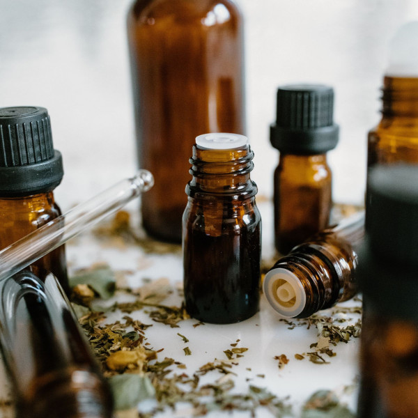 What essential oils to bring in vacation?